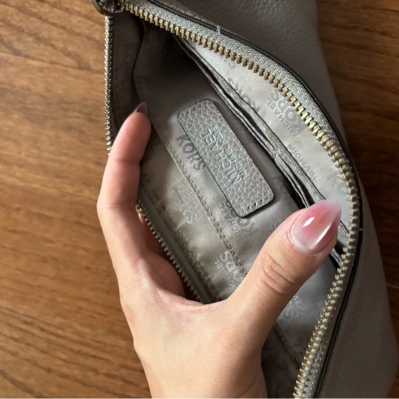Michael Kors fulton grey pebbled large zip clutch / wristlet